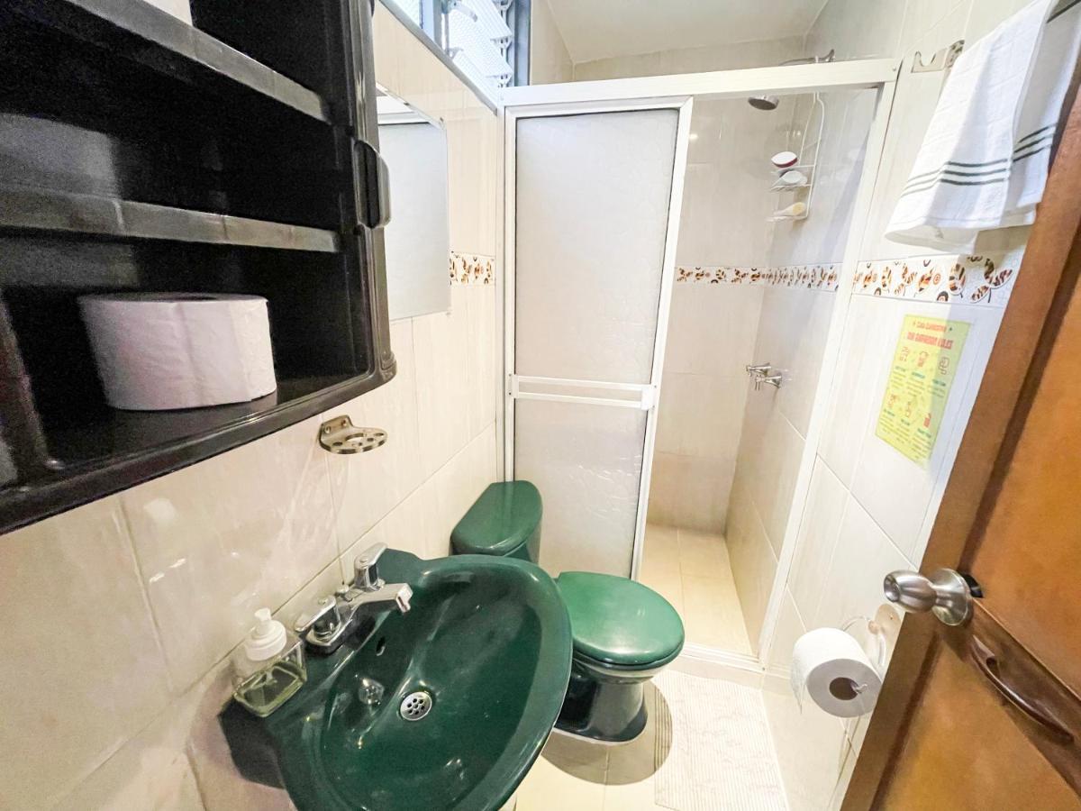 Casa Clandestina Guest House メデジン エクステリア 写真