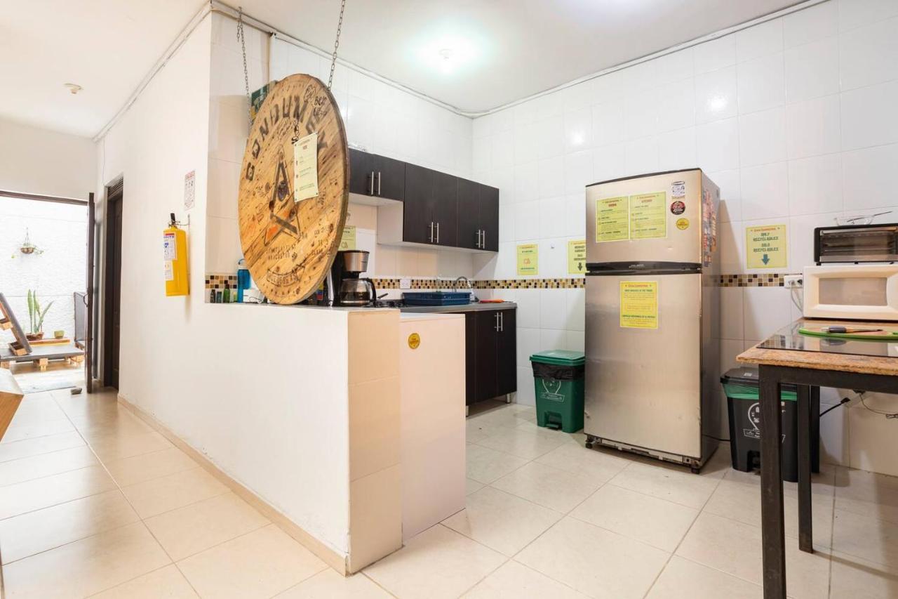 Casa Clandestina Guest House メデジン エクステリア 写真