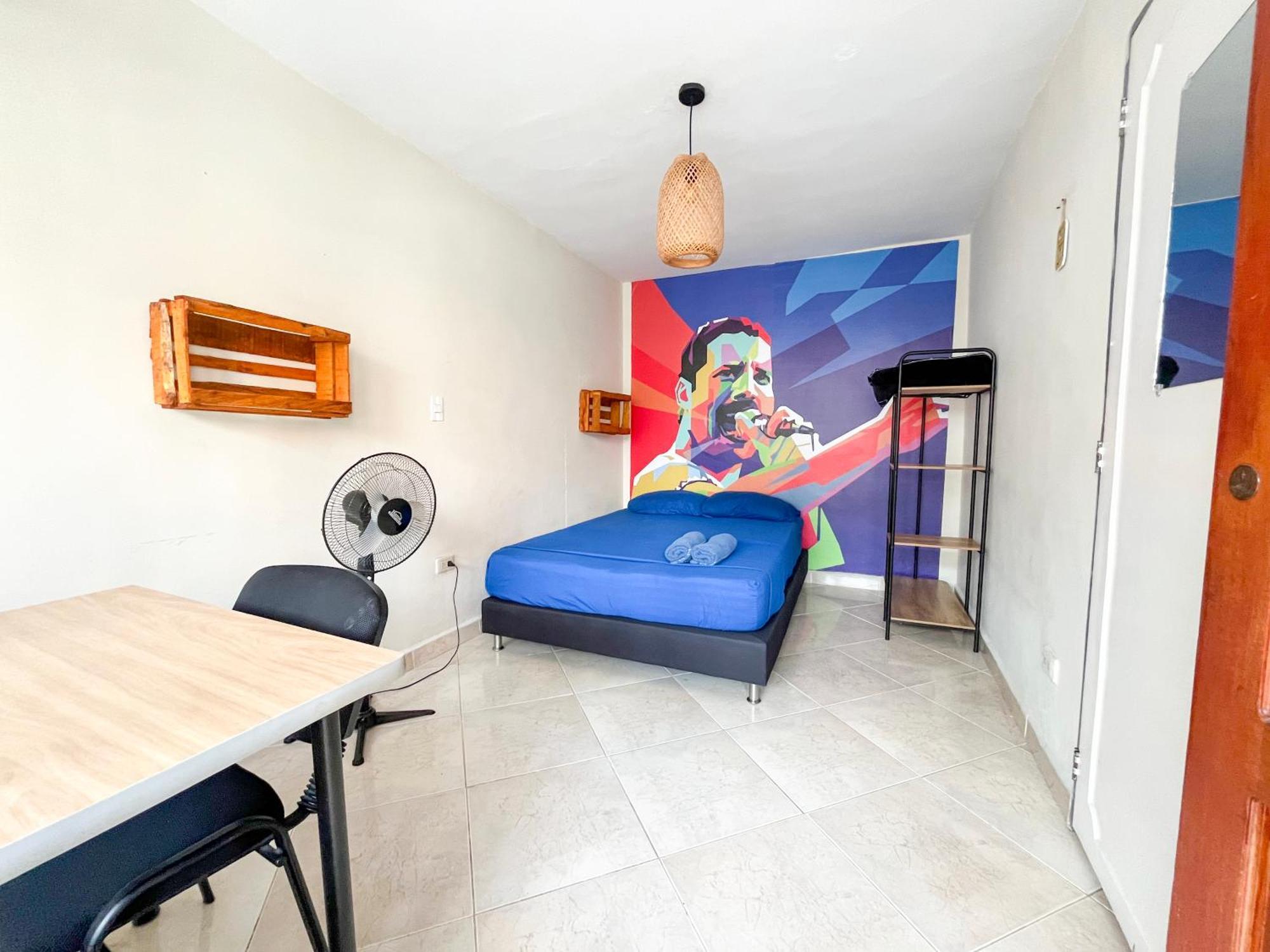 Casa Clandestina Guest House メデジン エクステリア 写真